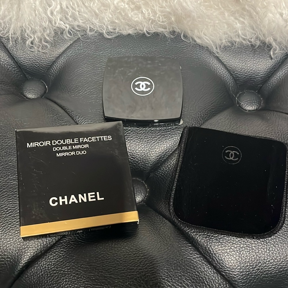 Chanel Comact Mirror. New!